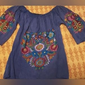 Off-Shoulder Embroidery Blouse